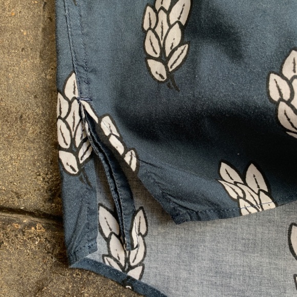 Jacquemus Shirt w/ Leaves print inside and out - Picture 9 of 15